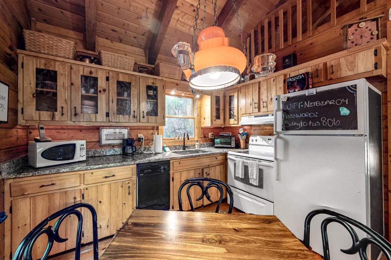 Valley Springs Ellijay Exterior photo